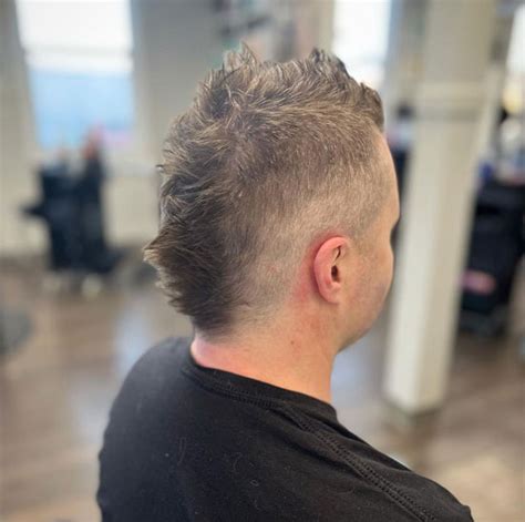 Mohawk vs. Fohawk: Which One is for You?