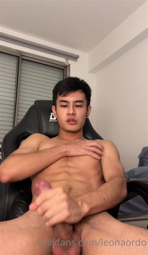 Asian guy big cock - ThisVid.com