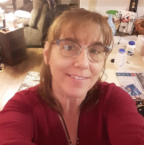 face massage therapist 7