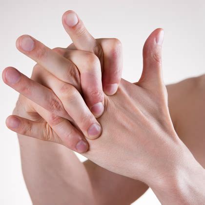 true  false cracking  knuckles  lead  arthritis ptandme