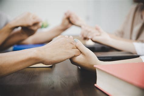 Guide to Establishing a Daily Prayer Routine