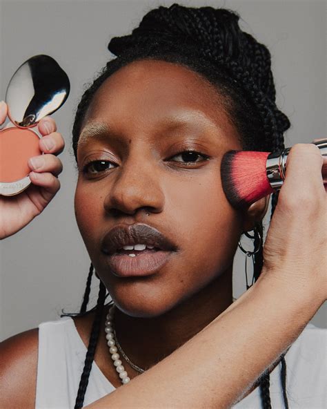 Refillable Bronzing Powder – Fluff