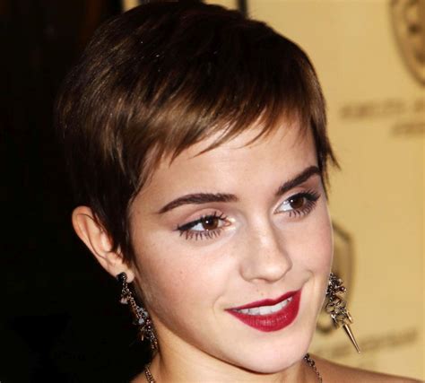 Ladies Pixie Haircut