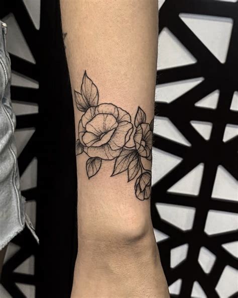 Top 37 Best Flower Wrist Tattoo Ideas - [2021 Inspiration Guide]