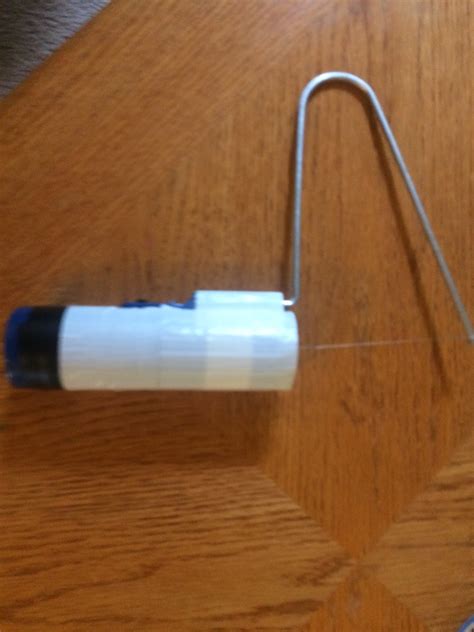 Safety guides explain the proper way to use a styrofoam cutter 3