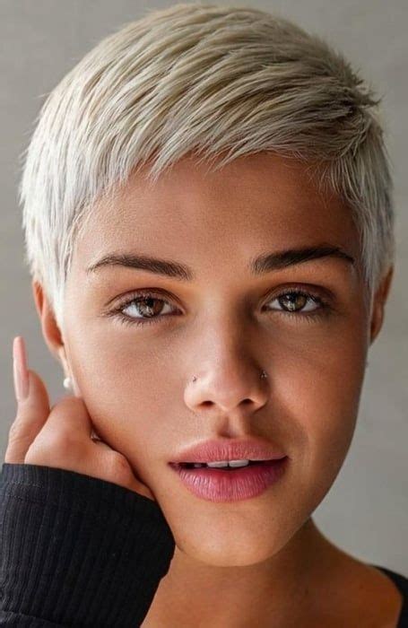 40 Edgy Short Pixie Cut for 2023 - The Trend Spotter Pixie Cut Thin ...