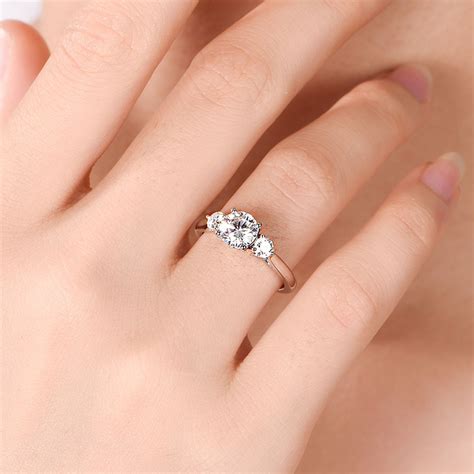 Three Stone Round Brilliant Engagement Ring | Temple & Grace NZ