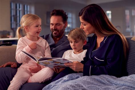 How Do Bedtime Stories Improve Language Skills for Kids? | Otsimo