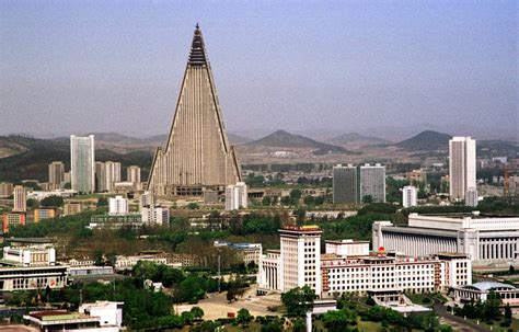 North Korea: Ryugyong, Pyongyang’s Hotel of Doom, is Still Empty [PHOTOS]