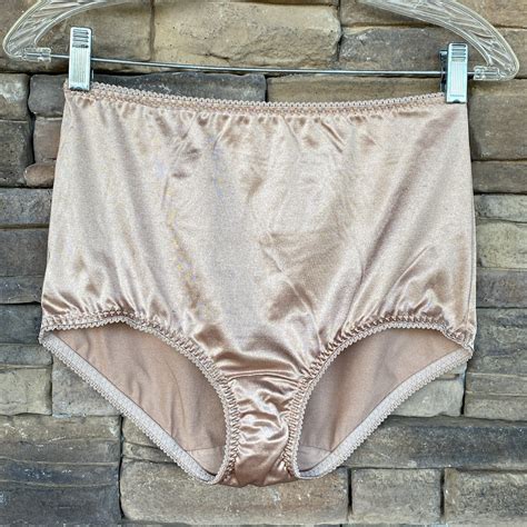 Vanity Fair XL Nylon Nude Bikini Underwear Panties Sl… - Gem