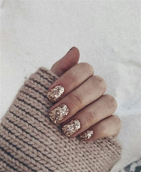 @ksyuks8 | Перо ногти, Золотые ногти, Маникюр