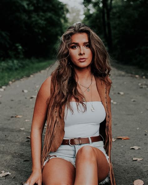 Experts React: The Untold Story Of Ella Langley's Boyfriend & Her Secret Relationship Image 10