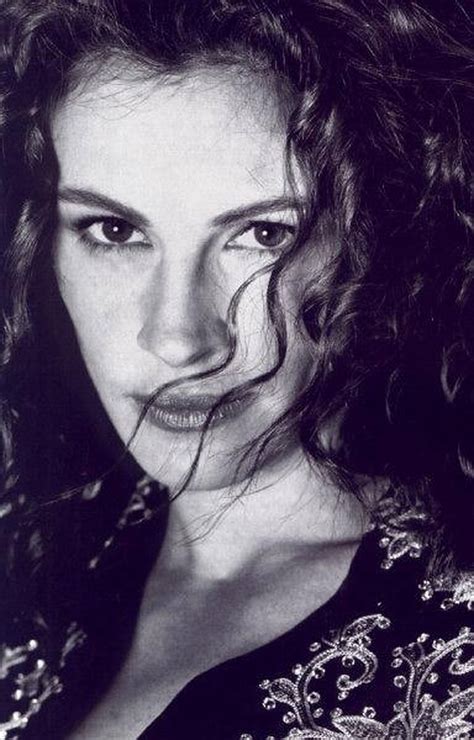 Download Julia Roberts Close-Up Wallpaper | Wallpapers.com