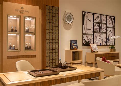 Official Patek Philippe Retailer - Dallas - de Boulle, Inc. | Patek