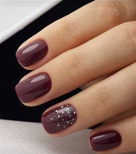 Сливовый маникюр: фото лучших идей дизайна для коротких и длинных ...