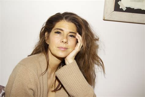 Marisa Tomei takes us behind the scenes of The Rose Tattoo — The Bare