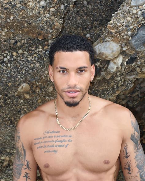 louis russell nudes 3