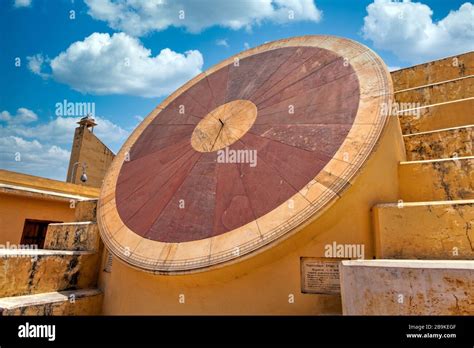 site giant sundial  observatory  jantar mantar jaipur