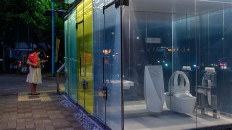 Des toilettes publiques comme expérience touristique | Le 15-18