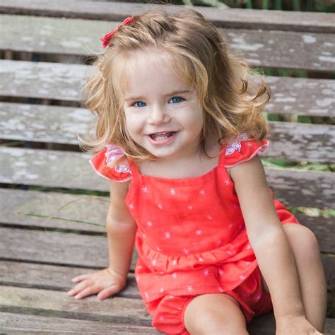 choose cute fourth  july outfits  toddlers  babies