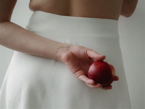 Here’s What Happens When You Stop Eating Sugar | Vogue