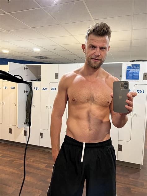 TW Pornstars - Vince Karter. Twitter. Ready to train. 3:17 AM - 18 May 2022