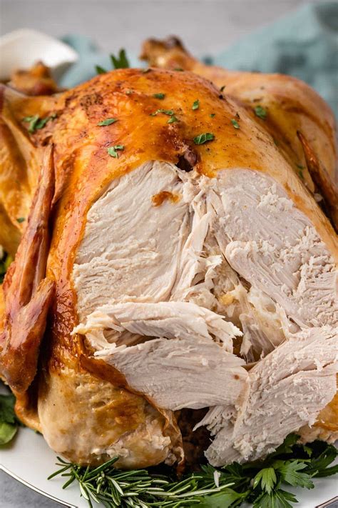 How to cook a perfect turkey brine and baste recipe included – Artofit