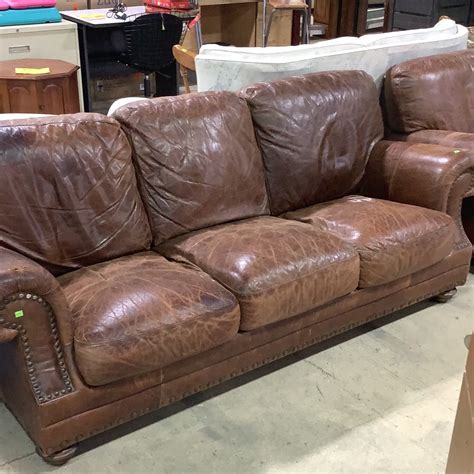 Brown Leather Couch – Habitat for Humanity Greater Ottawa ReStore