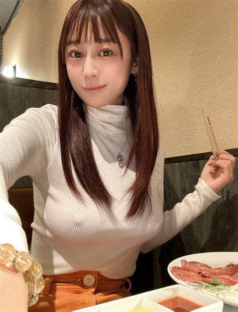 一張照片細節滿滿！無罩女王《まっかmacca》無防備醉倒引起熱議 - 網路美女 - JKF 捷克論壇