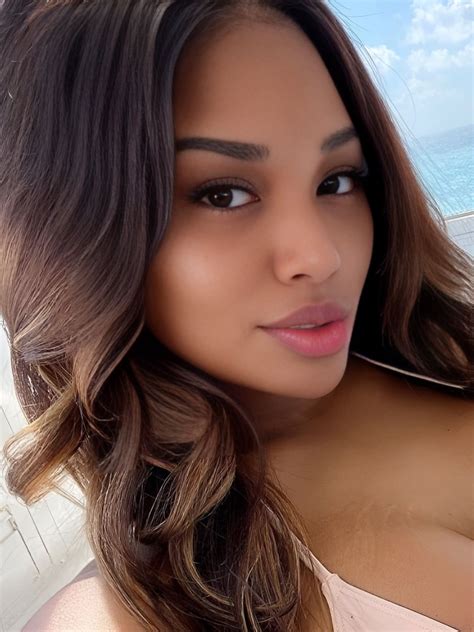 Aubree Rene (Model) Height, Weight, Wiki, Age, Bio, Boyfriend, Photos