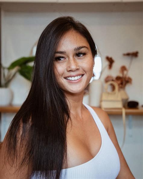 ALESSA QUIZON – Instagram Photos 12/20/2022 – HawtCelebs