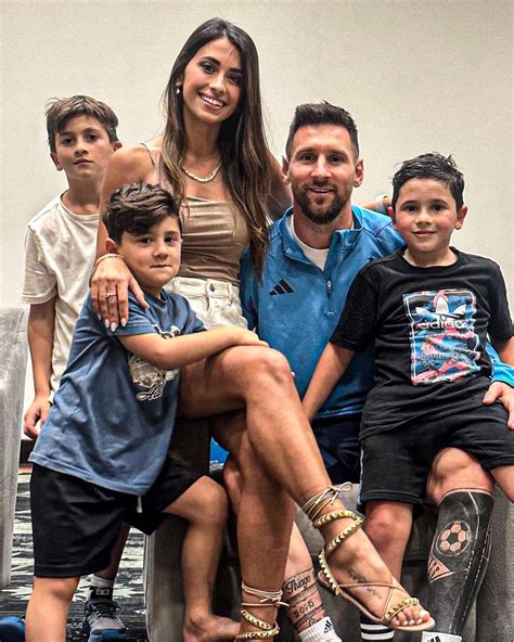 Messi và tình yêu dành cho vợ