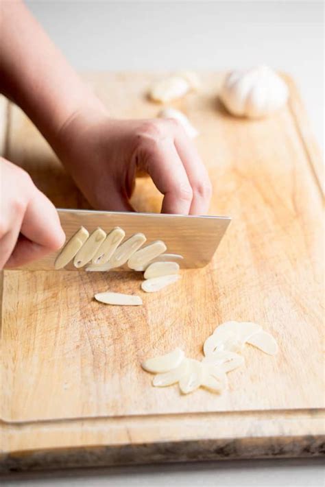 Baked Garlic Chips Recipe