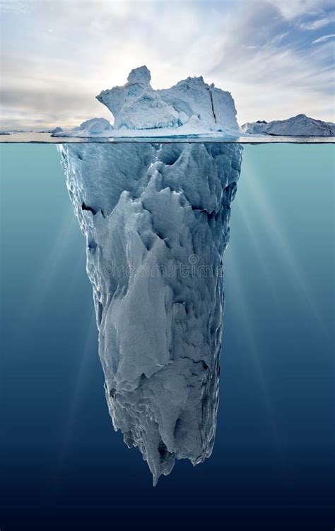 Iceberg Avec La Vue Sous-marine Image stock - Image du fonte ...