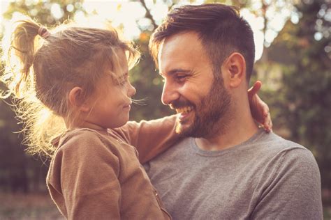 Hijas y padres: 7 Consejos para afianzar la relación más preciosa