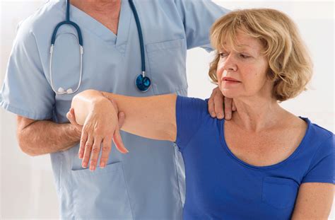 Elbow Dislocation Diagnosis and Treatment - Penn Medicine