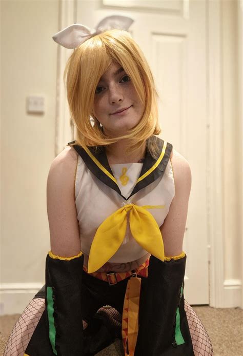 rin  len love cosplay