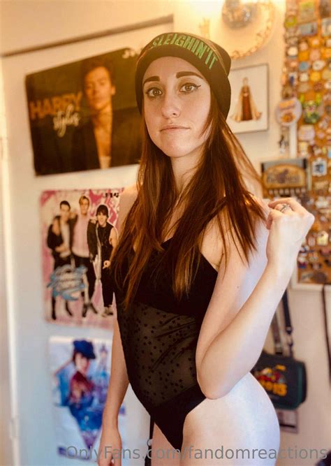 FandomReactions Nude OnlyFans Leak (16 Foto) | #TheFappening