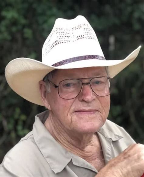 jack adams center light  champion