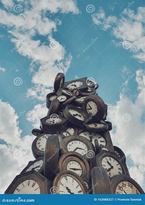 New clocks explain why the time at saint louis feels different