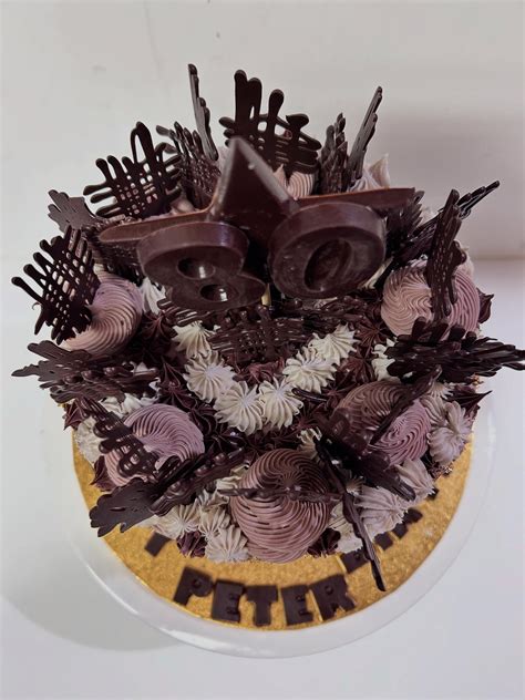 Lou-Lou Belle Cakes - It's beginning to look a lot like Christmas! Last