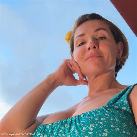 Kelly Dundee's Official Social Fan Page | LoyalFans