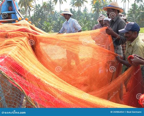 Fishermen, Marari Beach, Kerala India Editorial Stock Image - Image of ...