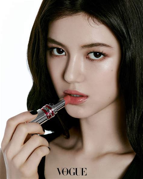 またもアンバサダーに抜擢！ NewJeans DANIELLE、イヴ・サンローラン・ビューティーとグローバル契約！ ファッション誌「VOGUE