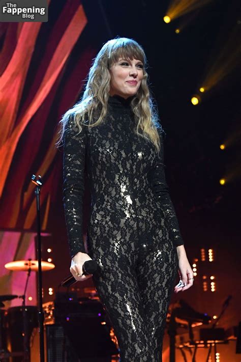 Taylor Swift Hot (7 Photos) - OnlyFans Leaked Nudes