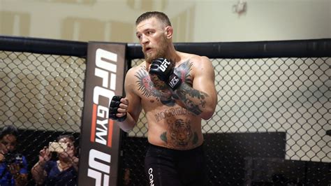 UFC 202 video: Watch full Conor McGregor press day workout - MMAmania.com