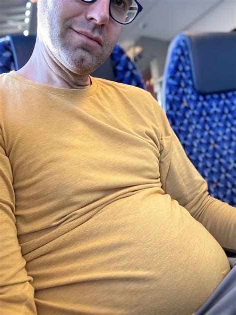 Being fat on the train : r/fatexhibition