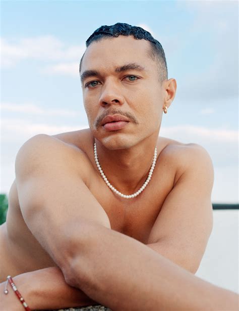 Ismael Cruz's Instagram, Twitter & Facebook on IDCrawl