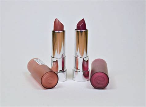 Essence Matt Matt Matt lipstick 02 Perfect Match & 07 Purple Power ...