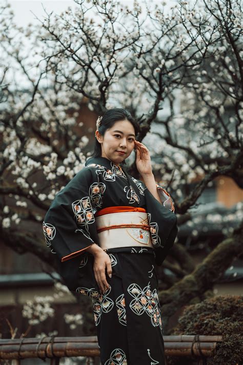 Japanese+Lesbians+On+The+Bus Photos, Download The BEST Free Japanese